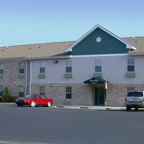 Days Inn & Suites By Wyndham Sellersburg Екстериор снимка